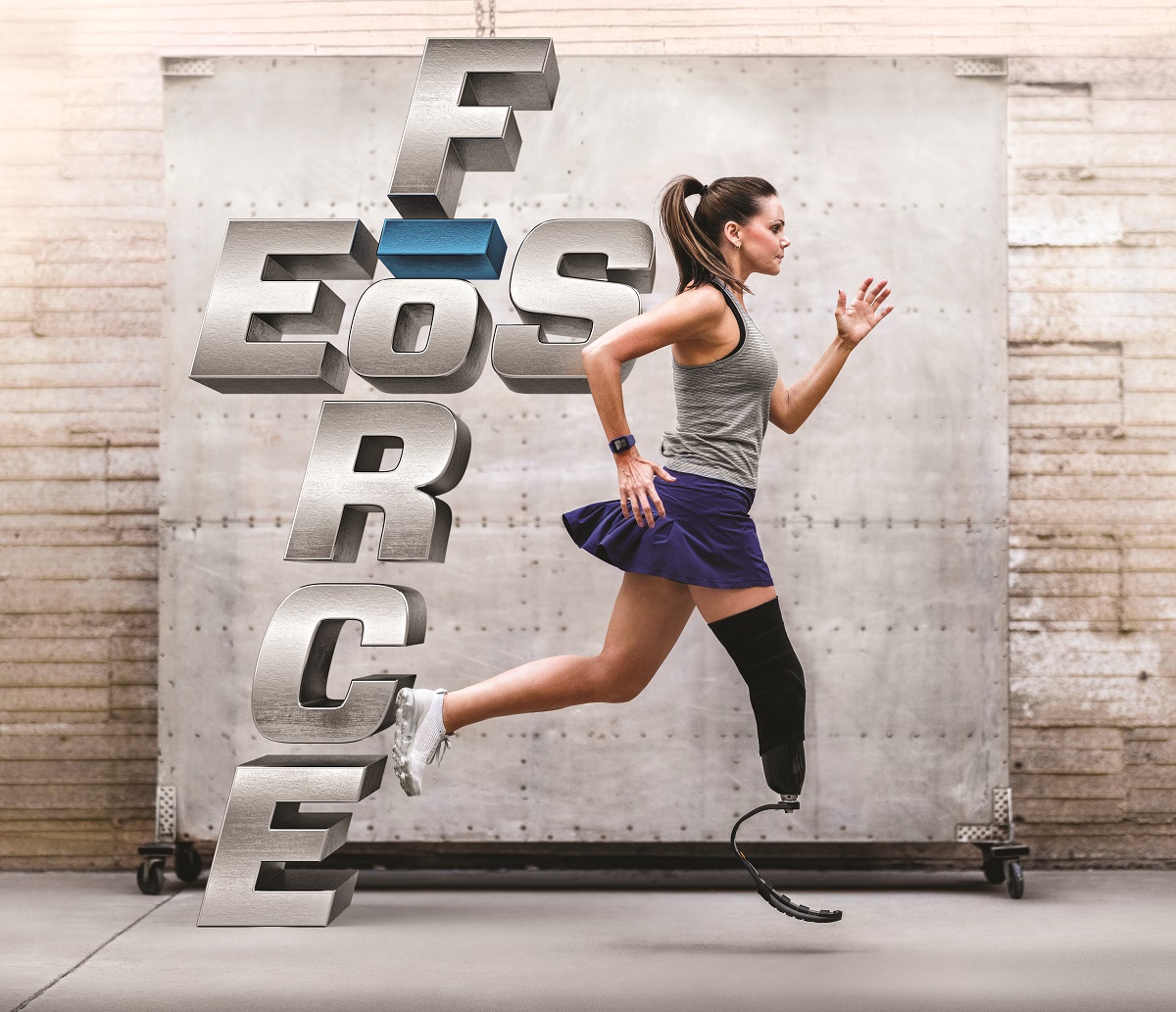 EoS Fitness woman running